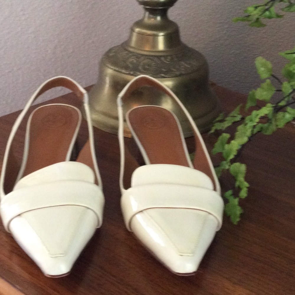 Tory Burch Sadie size 8